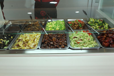 企業(yè)食堂托管找優(yōu)質(zhì)承包商---萬(wàn)康給你支招