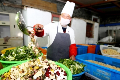 臘八節(jié)讓員工食堂就餐人員不在孤單