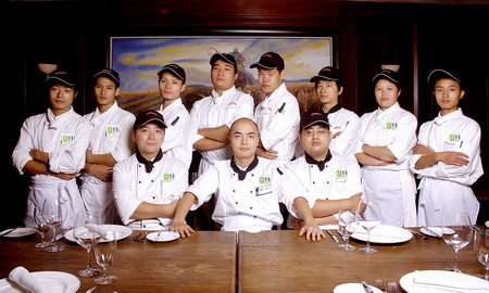 萬康餐飲專業(yè)的食堂管理團隊